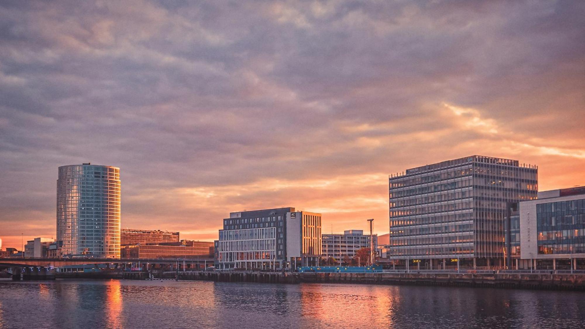 Central Apartment In Belfast City Centre エクステリア 写真
